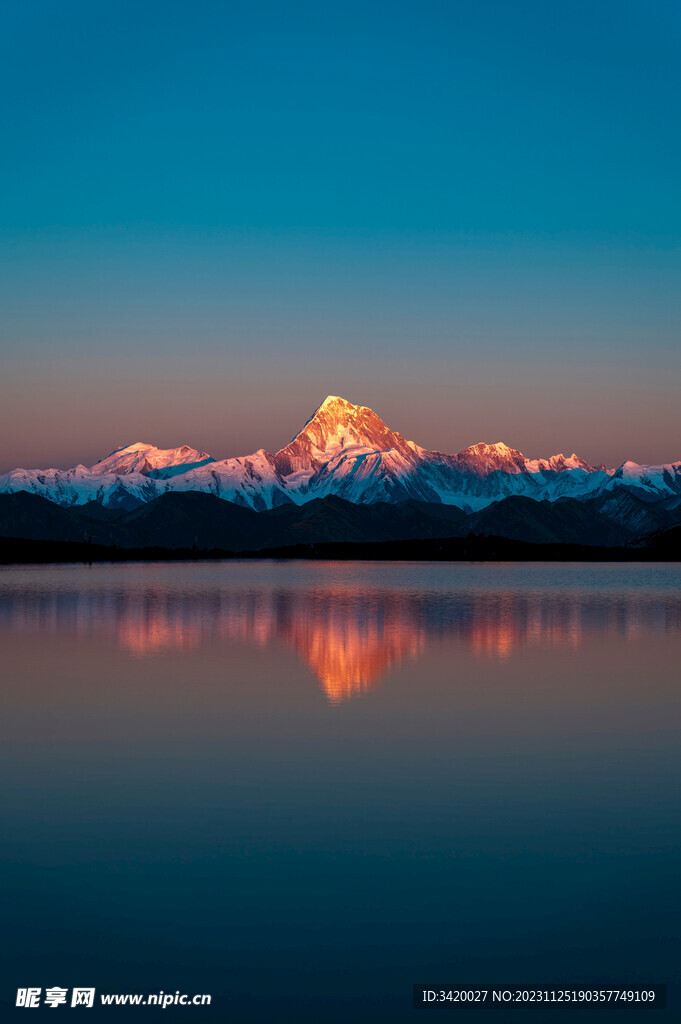 日照金山