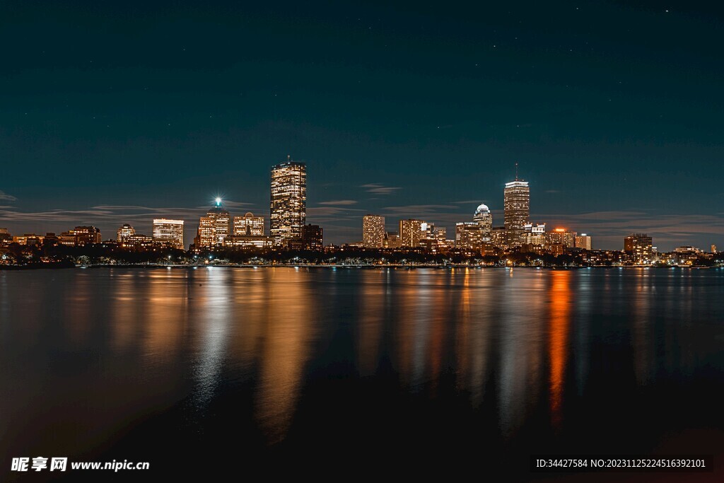 海滨城市灯光夜景