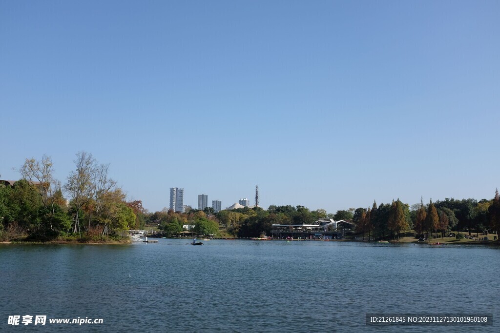 麓湖湖景