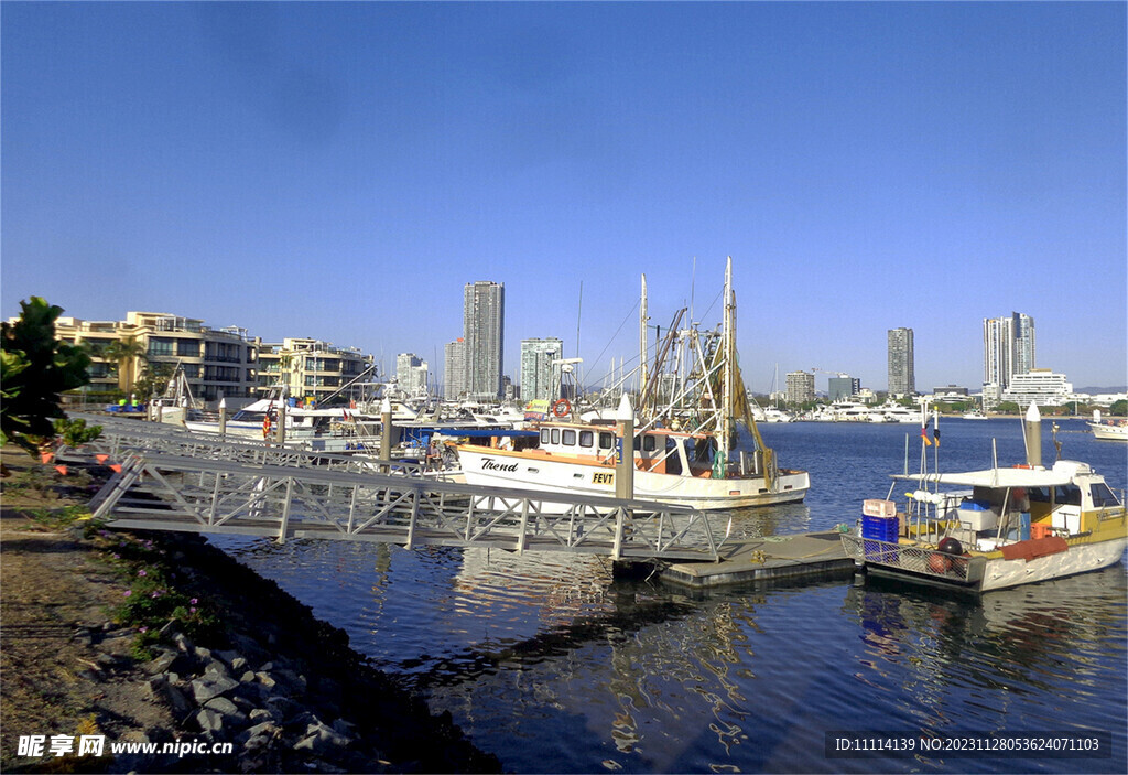 黄金海岸渔港码头风景