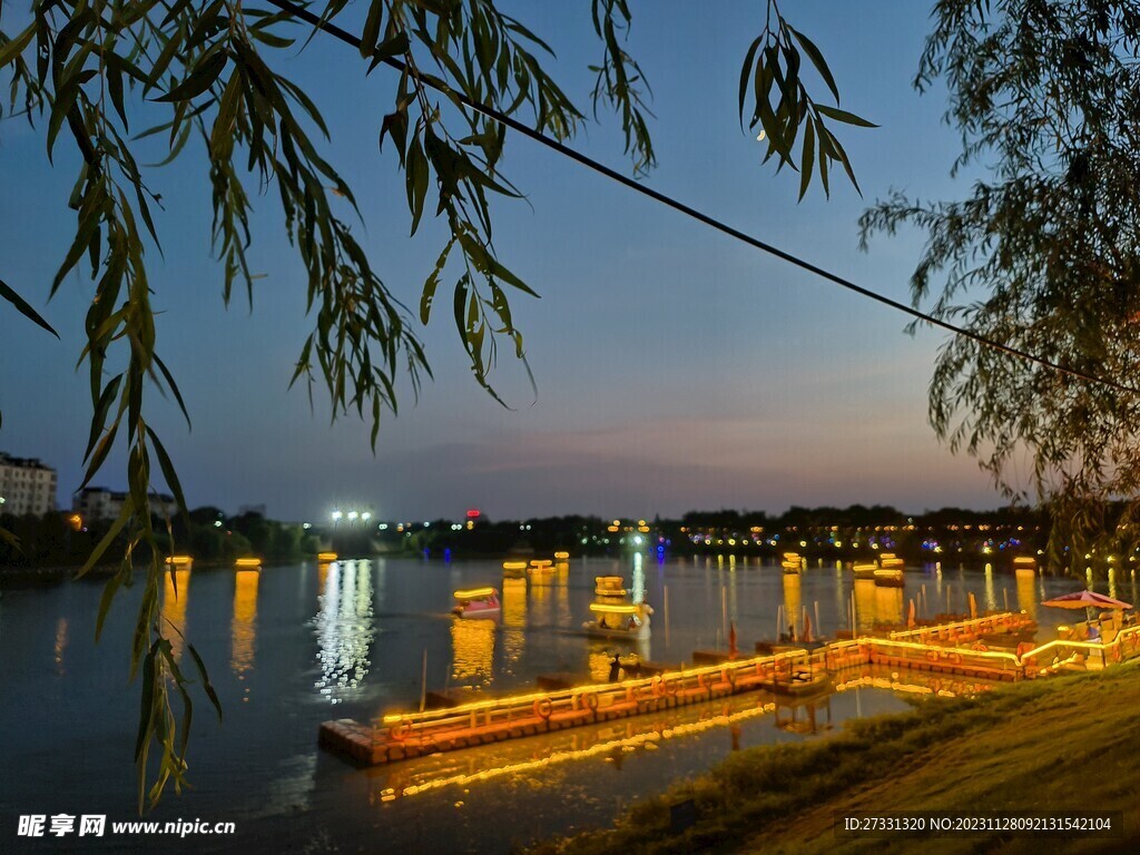 寿县东门夜景