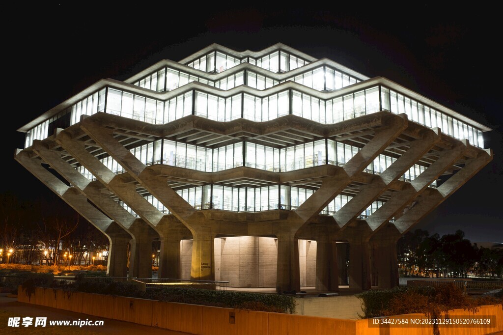 异形建筑灯光夜景