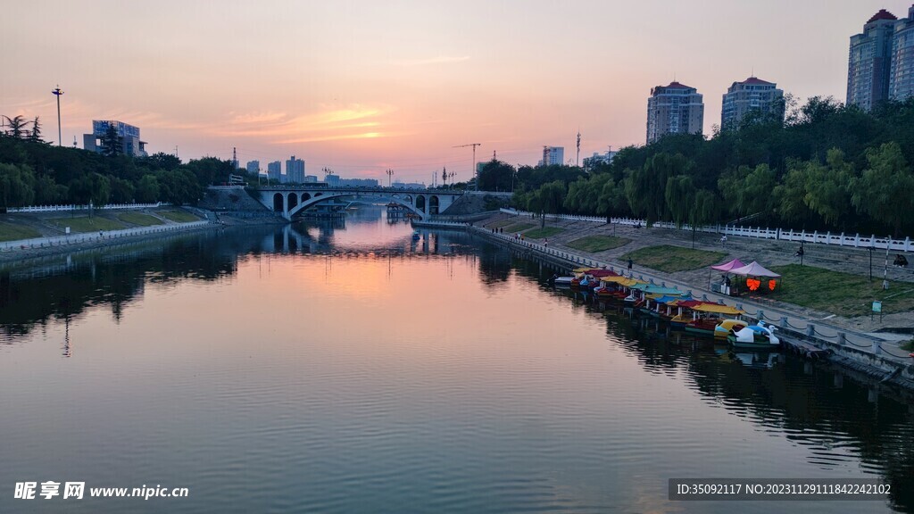 夕阳下的湛河