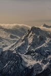云海雪山风景