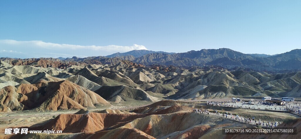 青甘线美丽风景 七彩丹霞 旅游