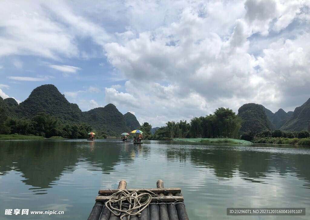 桂林阳朔遇龙河