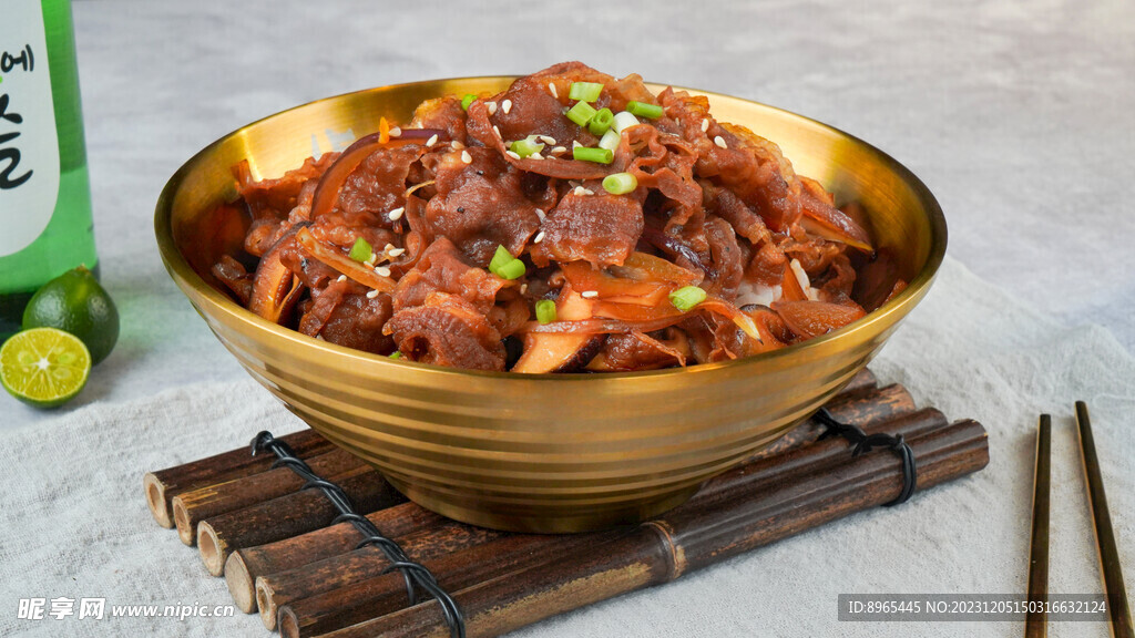 牛肉拌饭