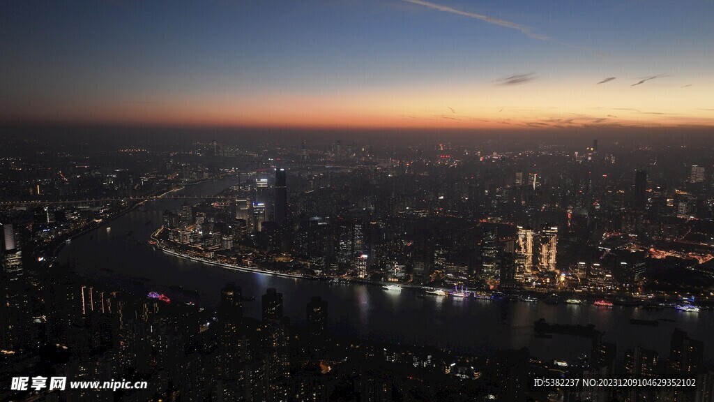 上海城市建筑金融晚霞航拍
