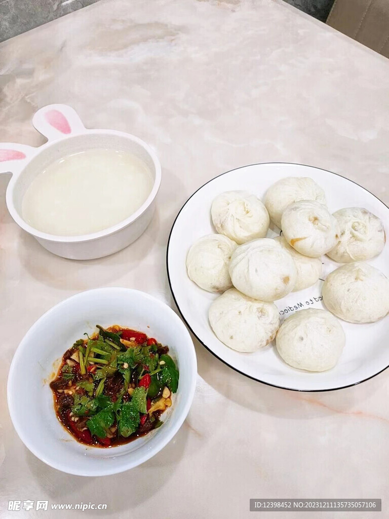 肉包子