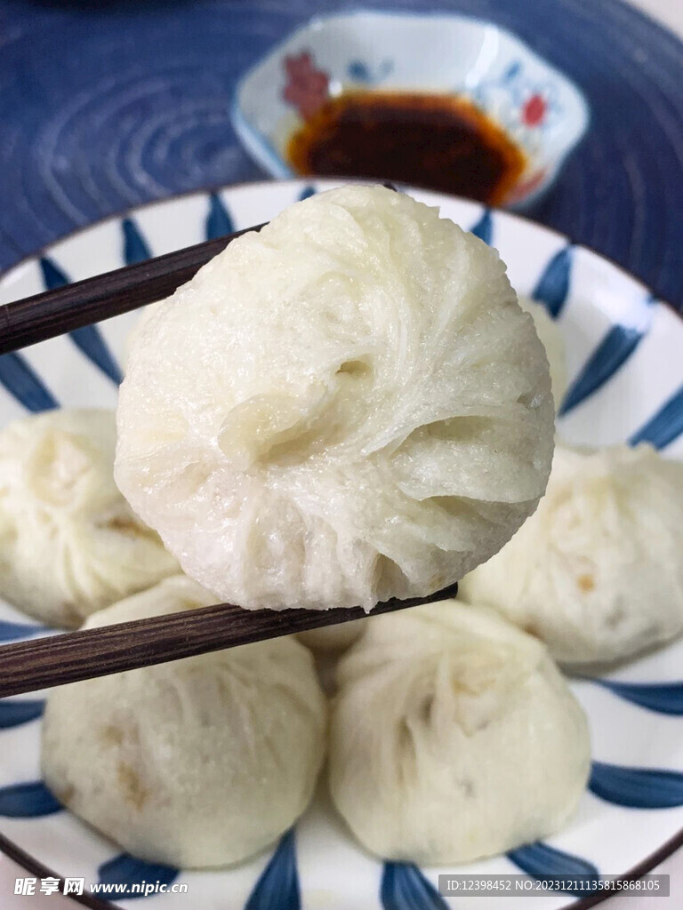 鲜肉包子