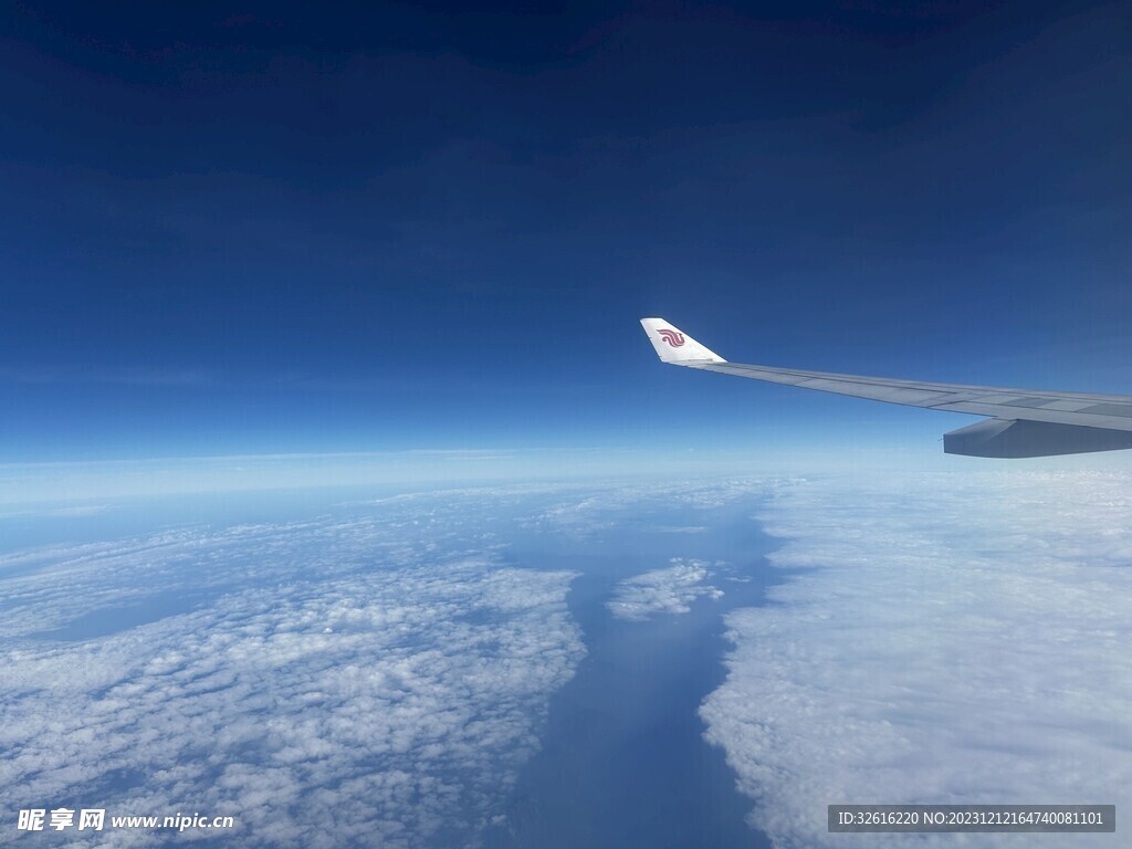飞机 云海