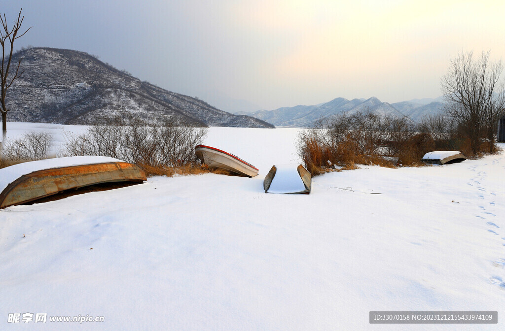 冰雪易水湖畔