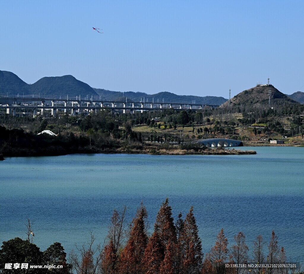 月亮湖景区