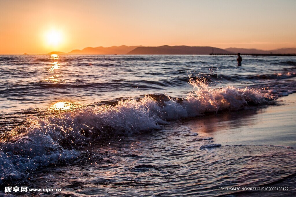 夕阳大海