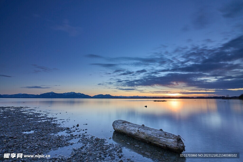 河边风景