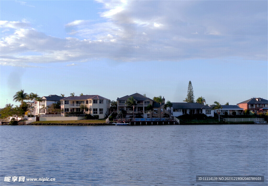 澳大利亚黄金海岸清水湾湖畔风景