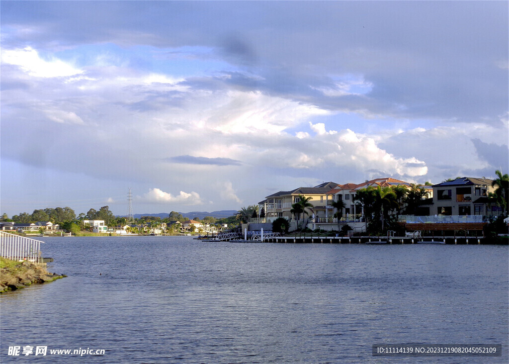 澳大利亚黄金海岸清水湾湖畔风景