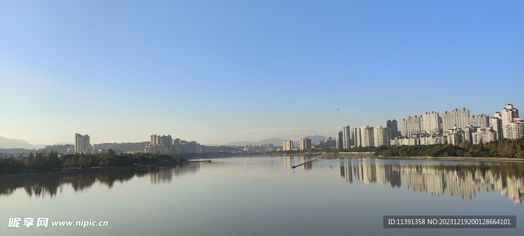 河边风景