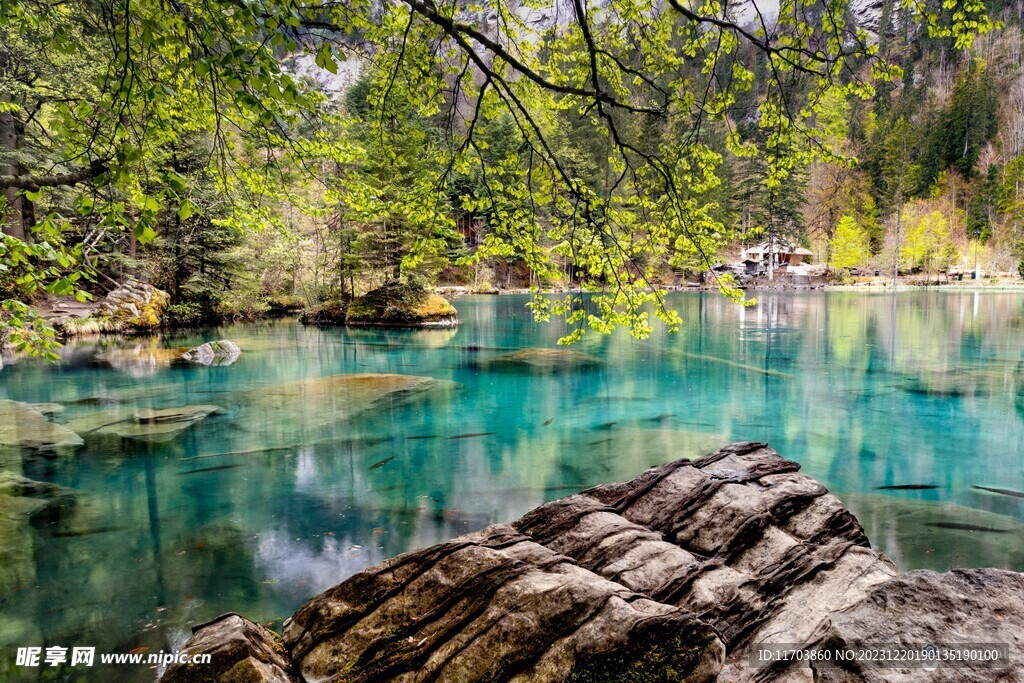 湖边风景电脑壁纸