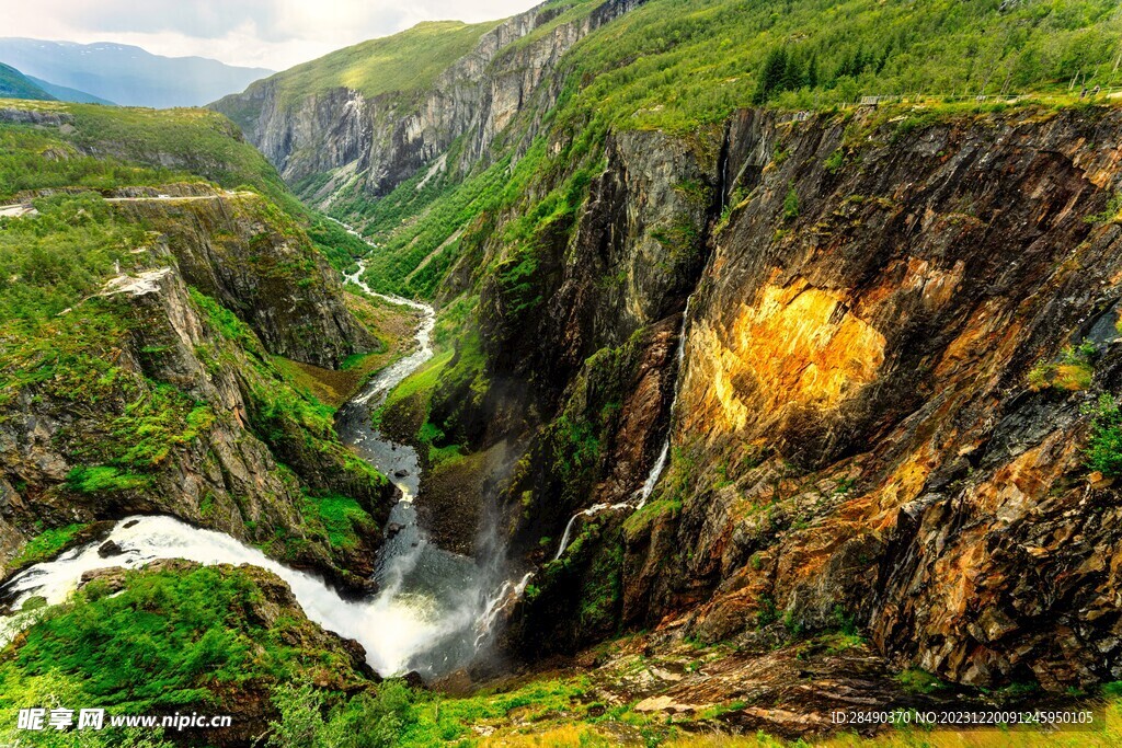 挪威福灵斯瀑布风景