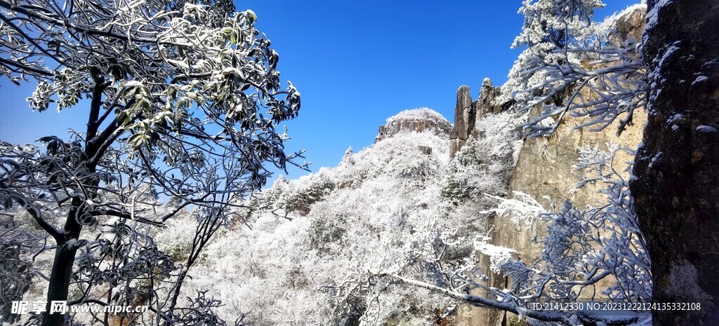 大山雪景