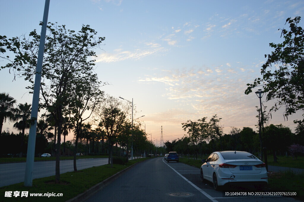 道路黄昏