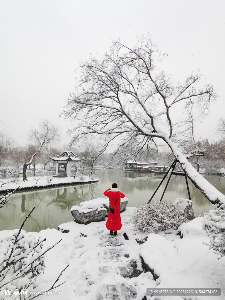 赏雪人