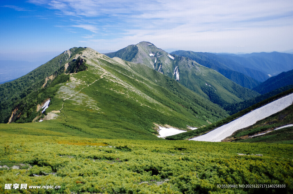 雪山山顶