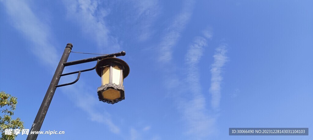 天空  