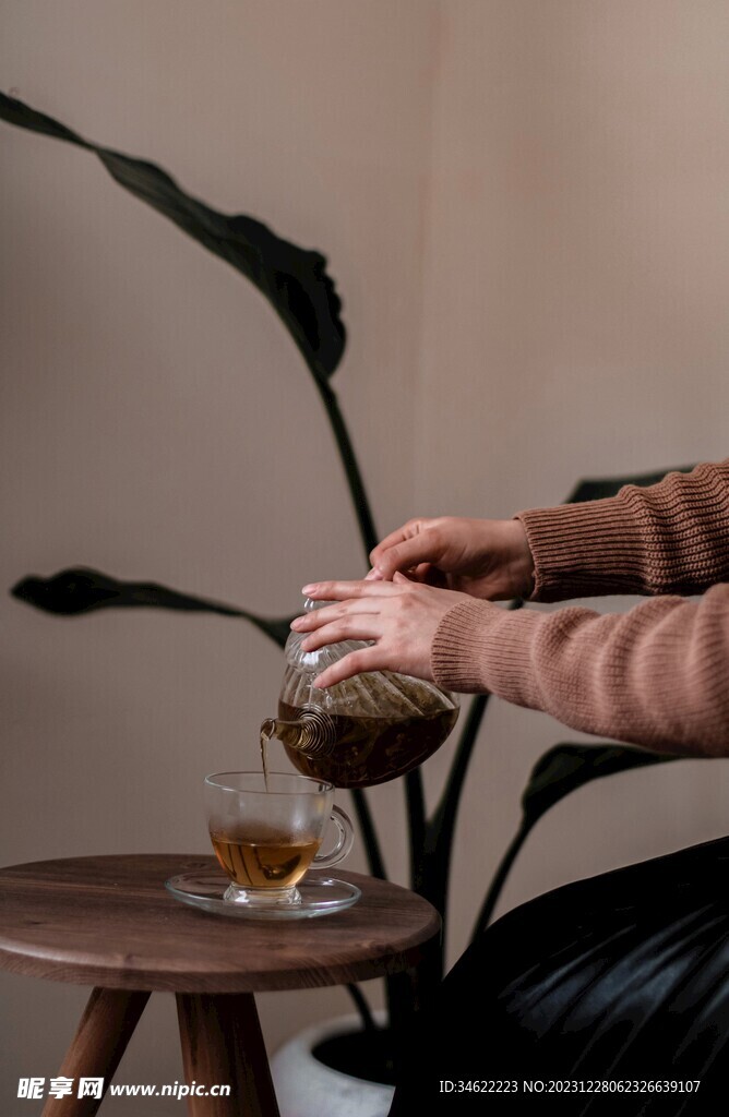 倒茶