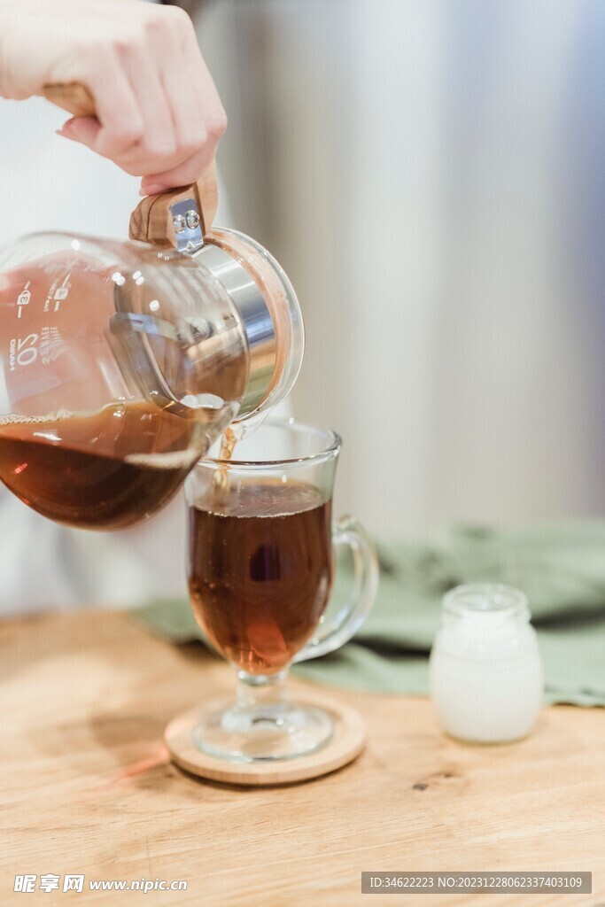 倒茶