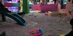 儿童乐园玩沙子