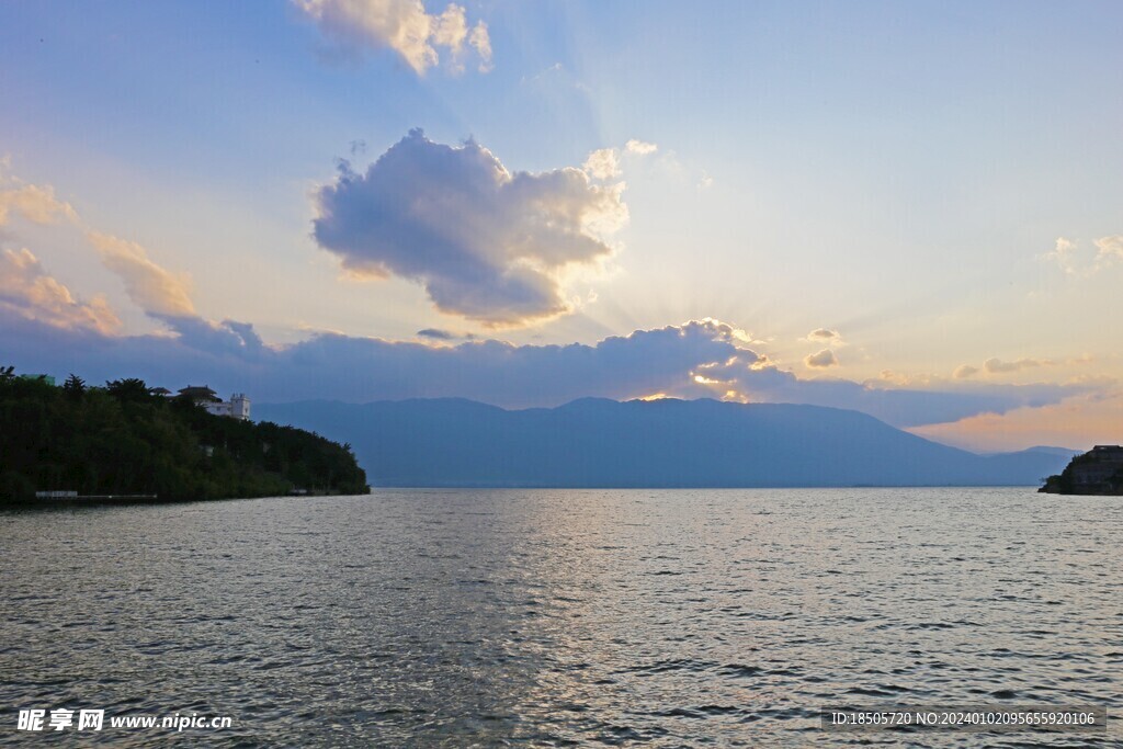 大理洱海景色