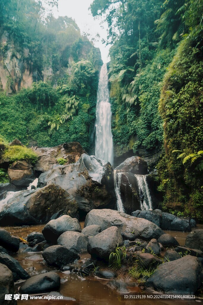 瀑布风景