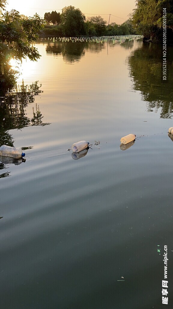 夕阳 水面