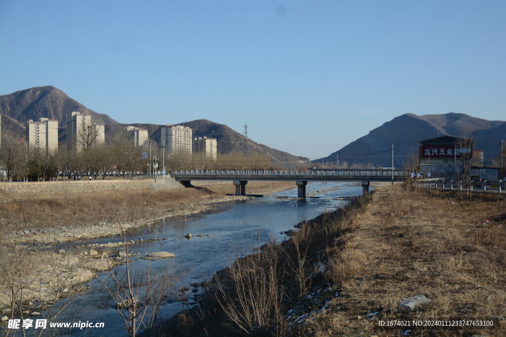 河水