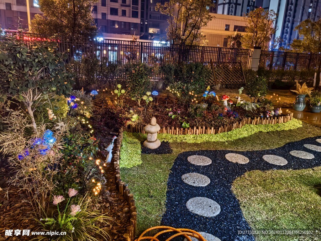 庭院小花园夜景