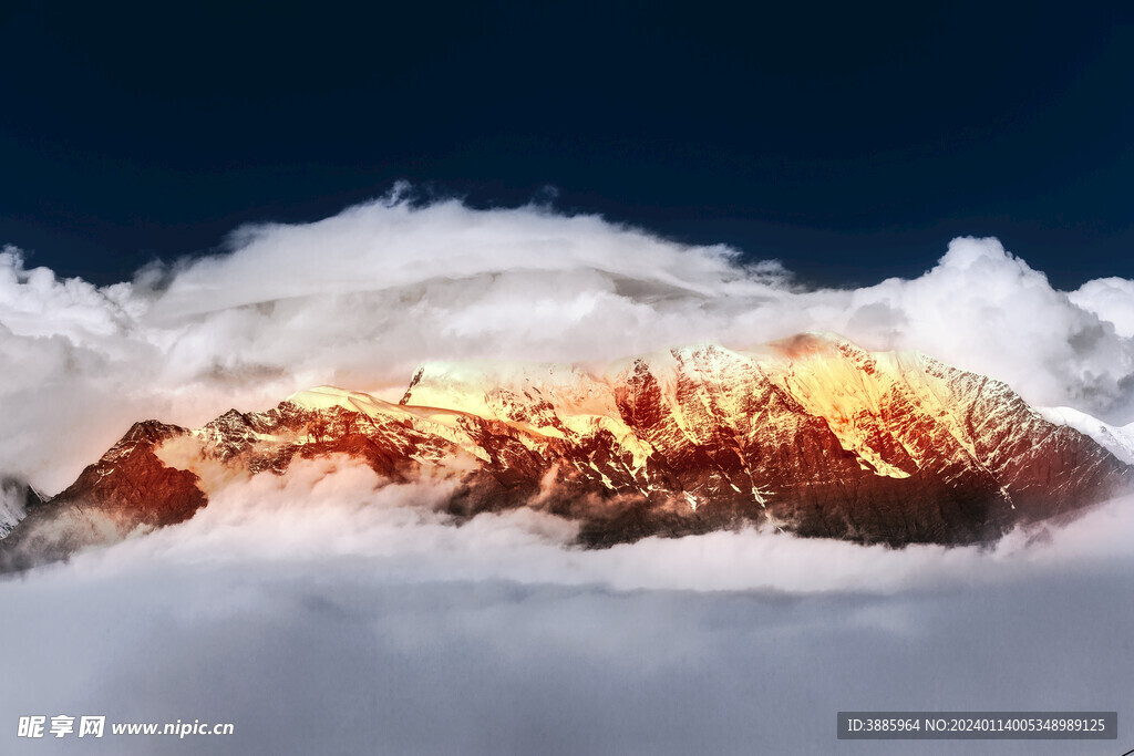 雪山山脉图片