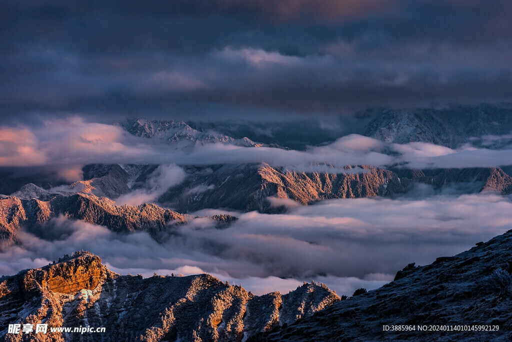 雪山山脉图片