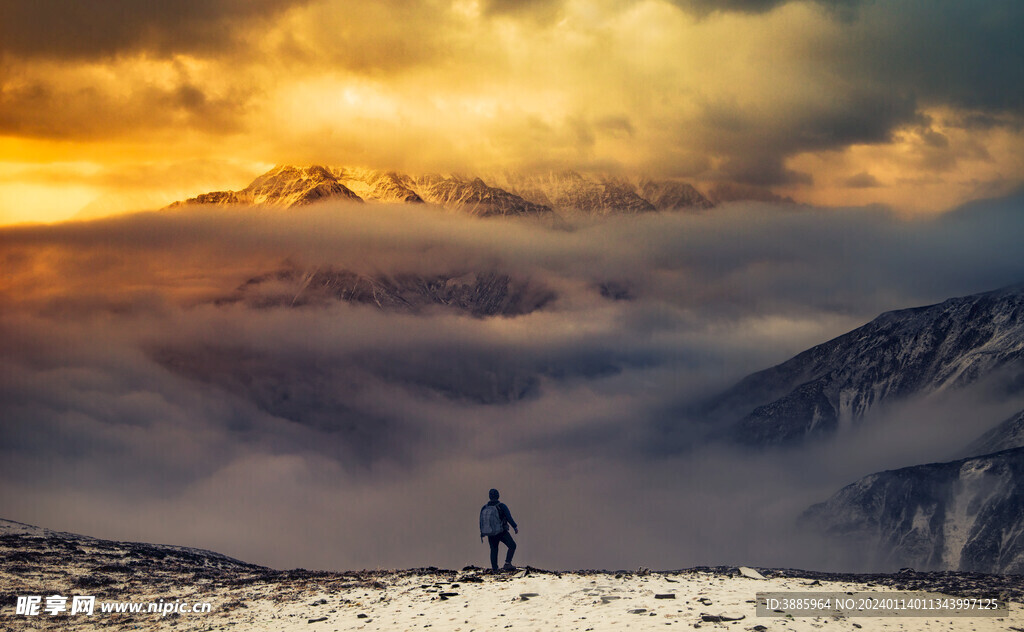 雪山山脉图片