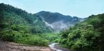 山涧溪水图片