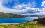 美丽湖泊山峰森林风景图片