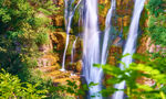 山涧溪水图片