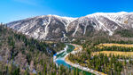 美丽湖泊山峰森林风景图片