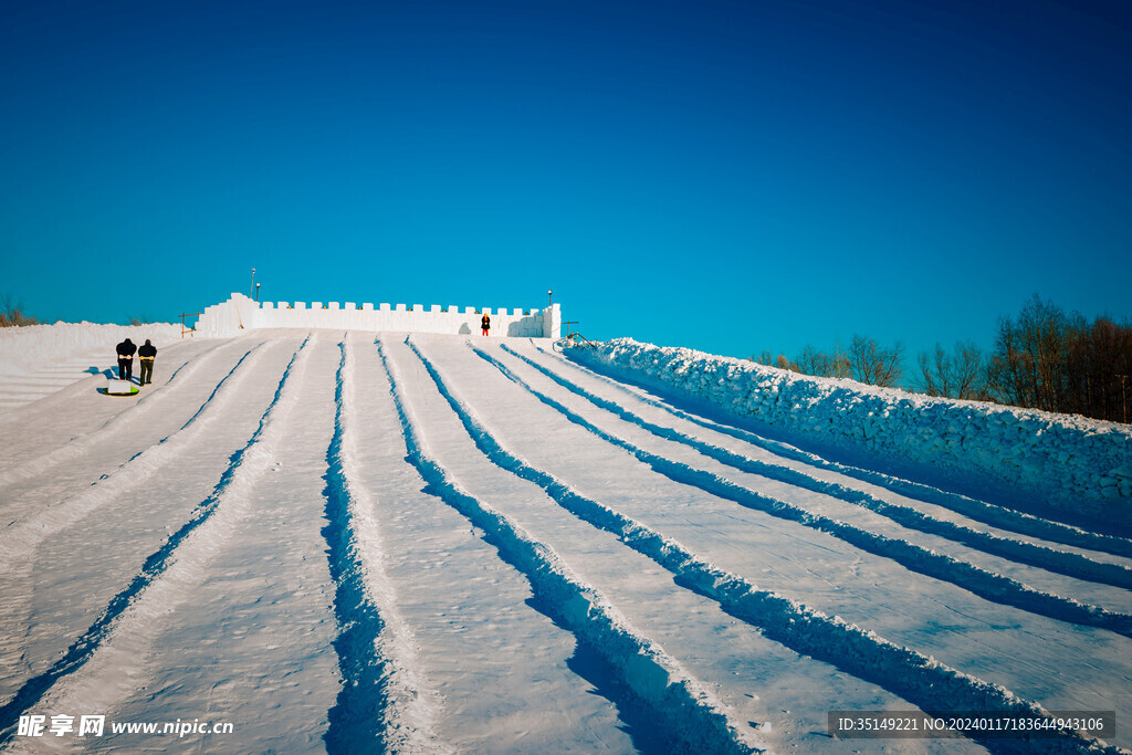 兰西南山冰雪