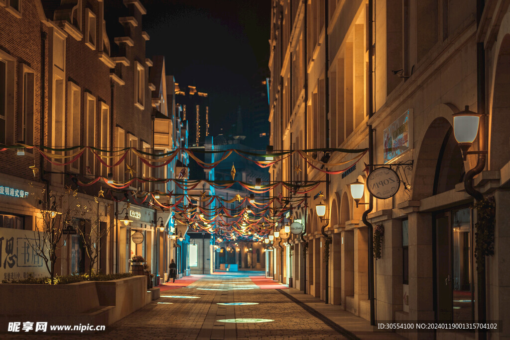 城市建筑夜景图片