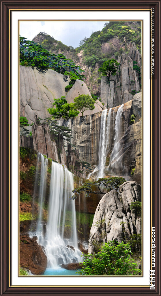 客厅山水画 