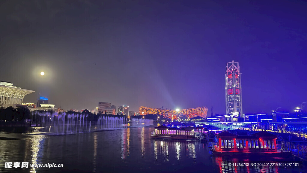 鸟巢玲珑塔夜景