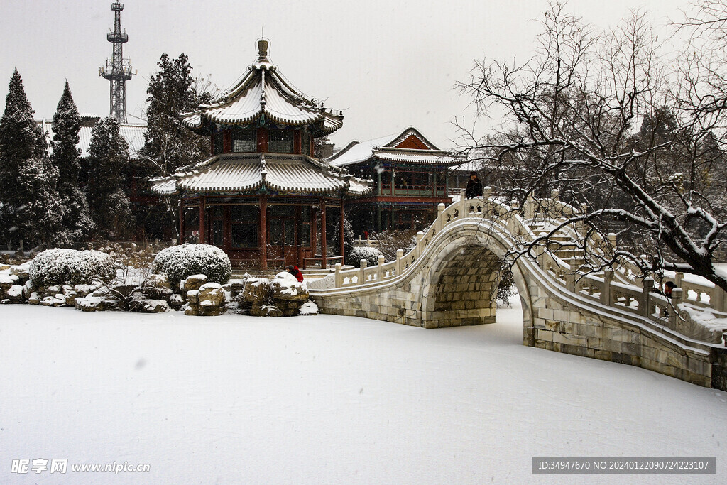 雪后亭子