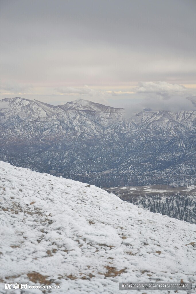 雪山山脉